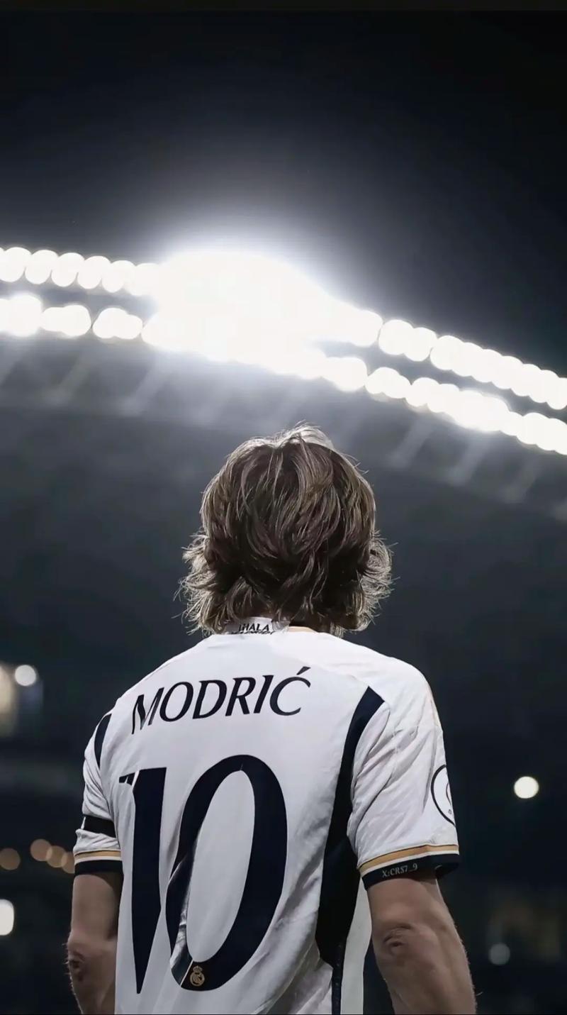 向余望谈冲超：感谢球迷和教练团队这一年的努力，我们做到了