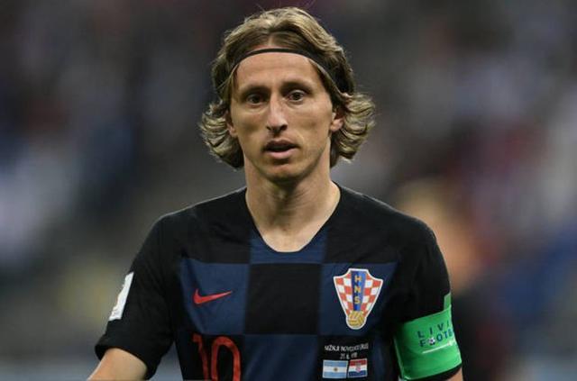 德佬回应传闻：我为身边能有孔蒂这样的真正男人而感到自豪